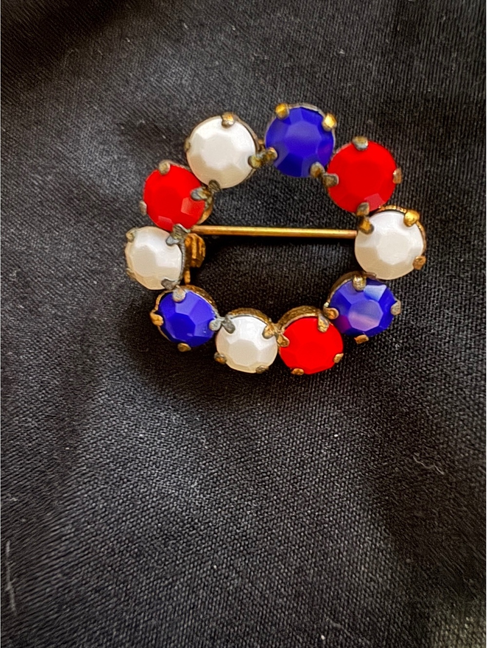 Vintage 1960s Red White & Blue Milk Glass Wreath Brooch